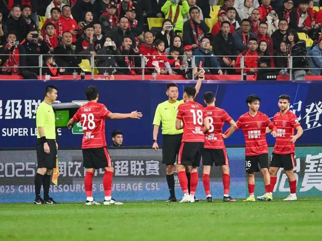 足协承认误判蓉城队红牌但比分星空体育登录无法更改(图1)