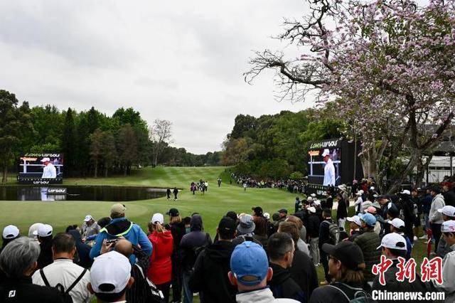 星空体育登录“LIV Golf 2025”职业高尔夫球巡回赛中国香港站揭幕(图1)