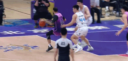 星空体育APPCBA战报：克里斯29分里勒22+6+8山东118114北控(图3)