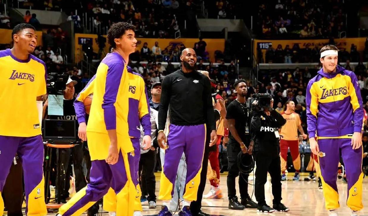 星空体育APPNBA3月5日赛事前瞻：18队激战谁将闪耀赛场？(图2)