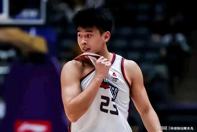 马库斯亨特42分4板9助 CBA四川124127同曦 林葳36分5板6助星空体育(图1)