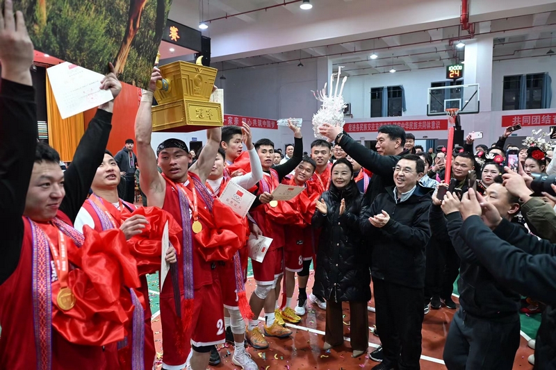 黔东南队星空体育入口夺冠贵州省第三届“美丽乡村”篮球联赛圆满落幕(图1)