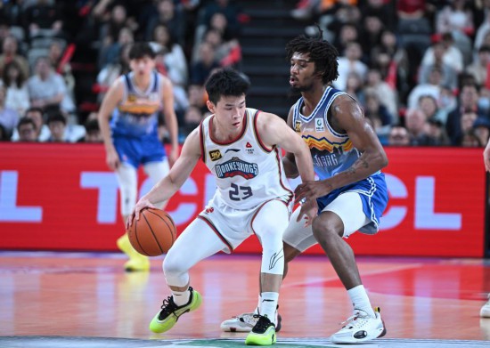 星空体育下载CBA综合 季后赛拉开帷幕 青岛新疆主场取胜(图2)