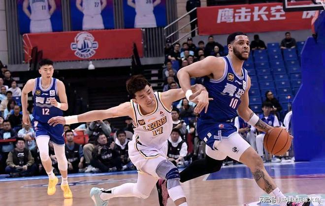 CBA季后赛8进4G3青岛8583广厦 大比分21领先星空体育下载(图1)