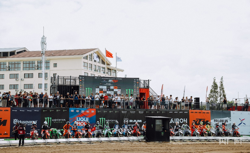 MXGP亮相F1顶级赛事“双响炮”星空体育APP(图2)